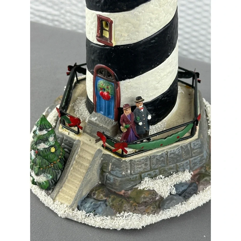 St. Nicholas Square Black & White‎ Lighthouse 2005 Christmas Village
